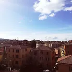 La Finestra Su San Luca Apartment